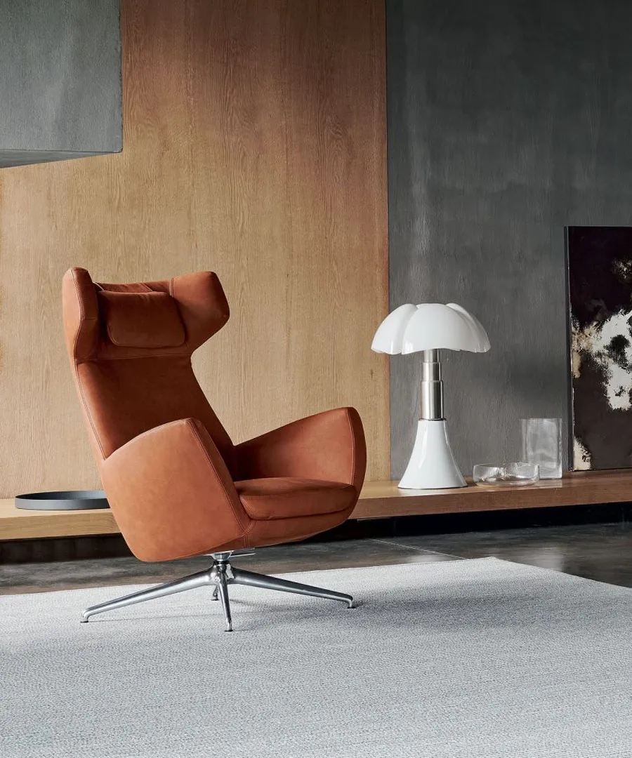 Poltrona a orecchioni in tessuto con braccioli T-VISION by Twils